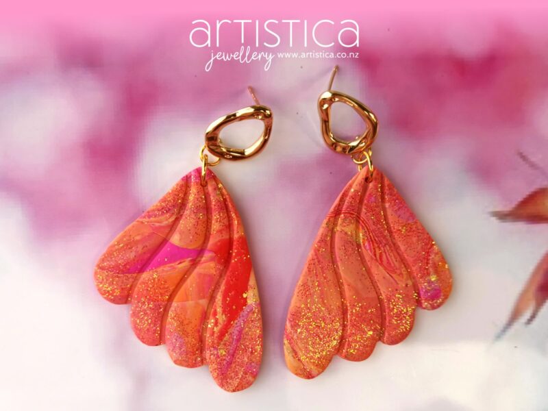 E0051 earrings artistica polymer clay Butterfly pink fuchsia genuine gold white