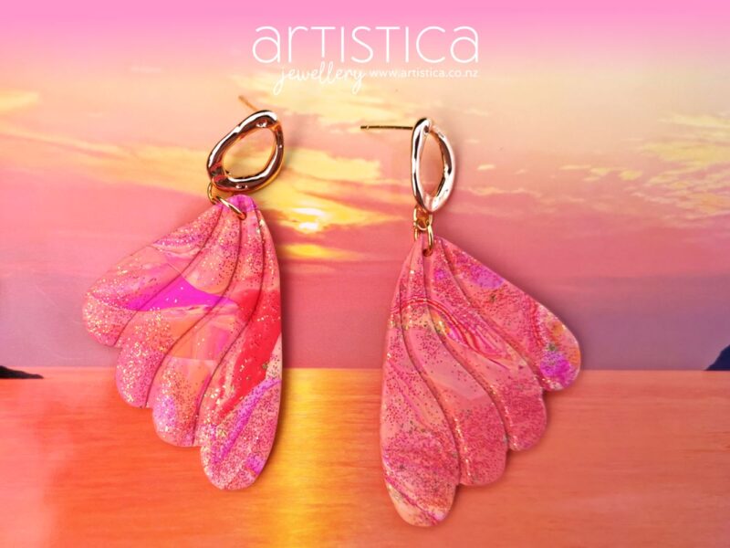 E0051 earrings artistica polymer clay Butterfly pink fuchsia genuine gold white