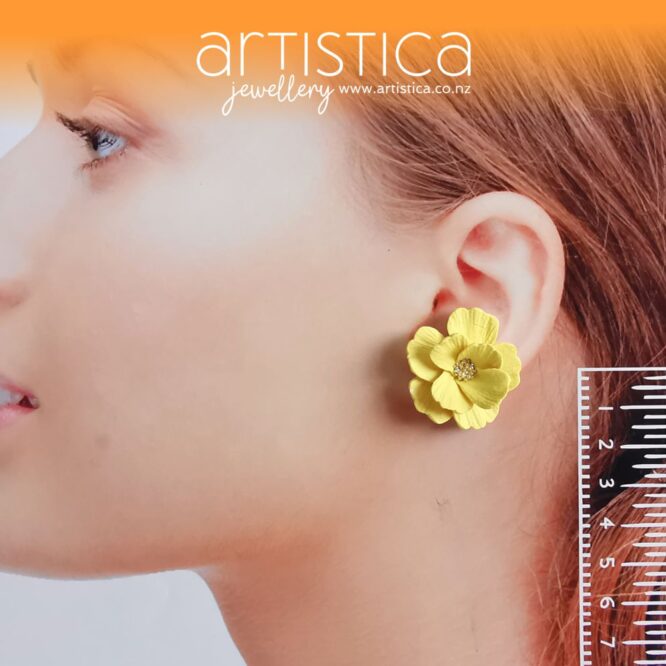 yellow flower stud earrings